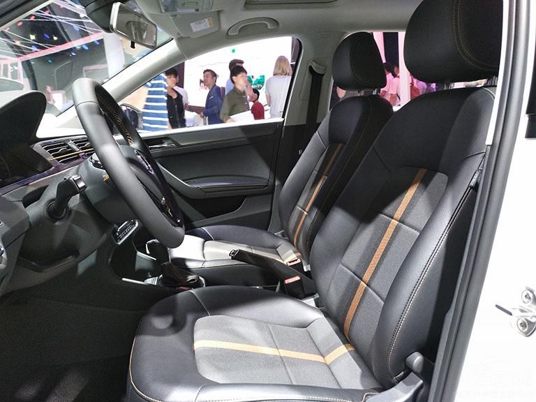 ֻ���п�̨����������ɫ���������������ϵ���ɫ���߼�����ɫ���໥��Ӧ��