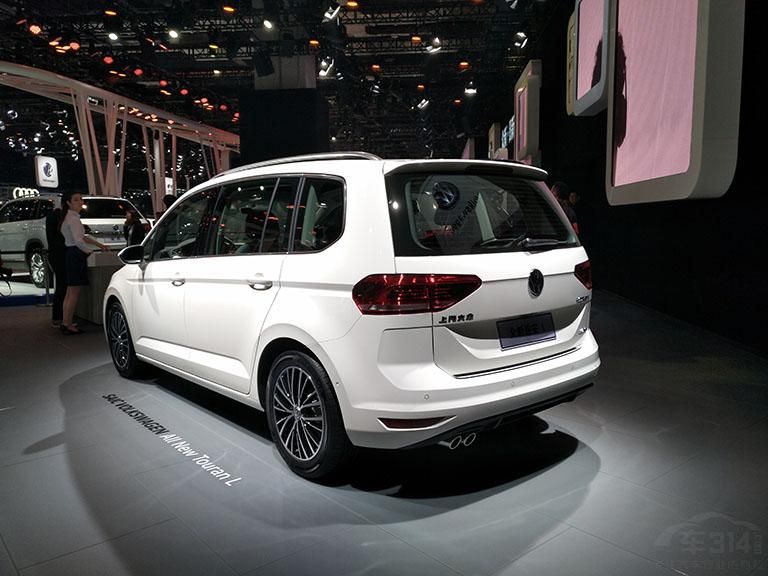 �������ڵ�12V��Դ���̶����͹ҹ�������Ϊ��;�����ṩ����������