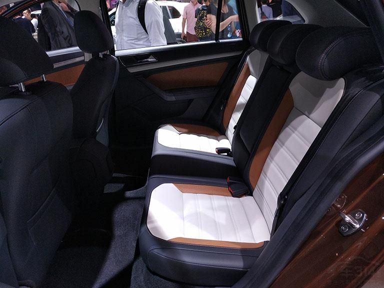 ڳߴ緽棬ĳߵĳߴֱΪ4467mm1765mm1490mm