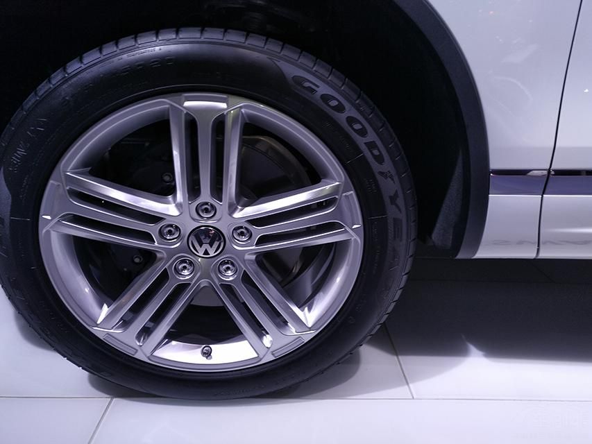 棬2017;ɴ3.0TSI V6320ֵŤ440ţס