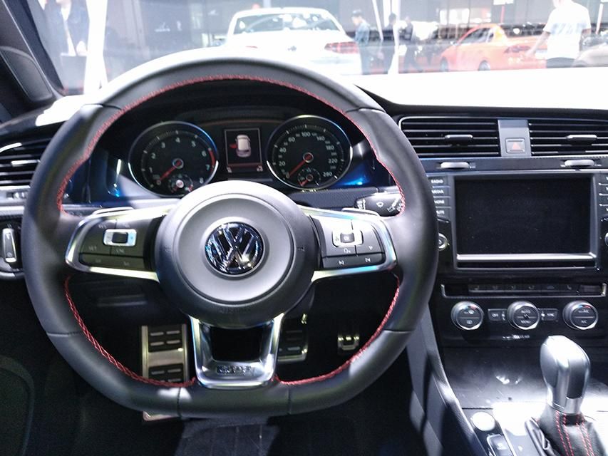 ������ͬ������ƽ�����ͣ���ȡ���˴����ƣ����Ͽ����ϸ���ոи�����