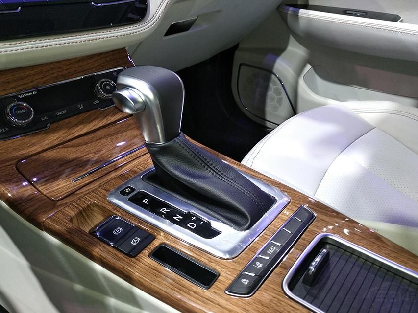 ǳɫ��ľ���δ�����ɫ����ʹ��������ɾ����࣬����ʧ�Ƚ�����