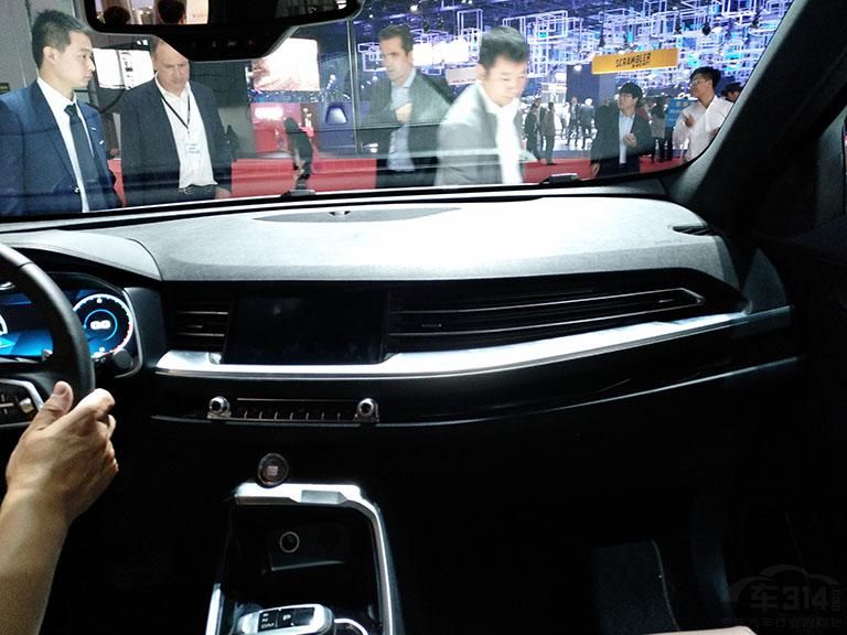 �����ڼ�ʻλ���п�̨��������һ��ʽ���