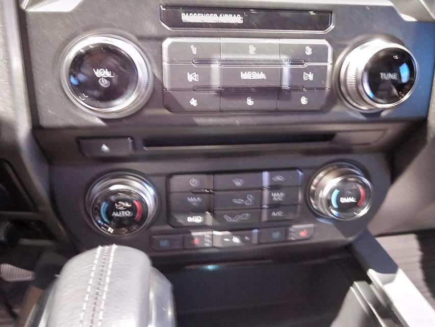 ó֧ȫӰקģʽѡǰƤμ/ͨ硢Ƭǰ230VԴڵá