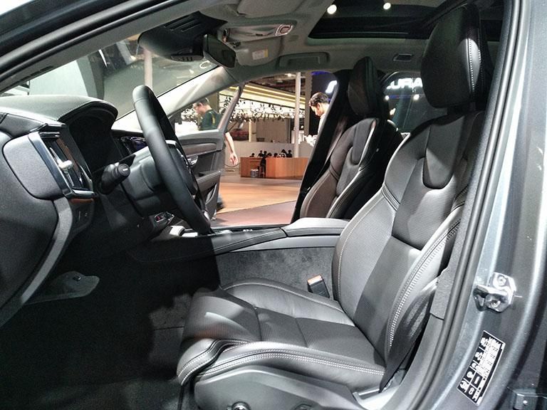 �ں���ľ�������ͽ���װ�Σ��˶���Ϣǿ��