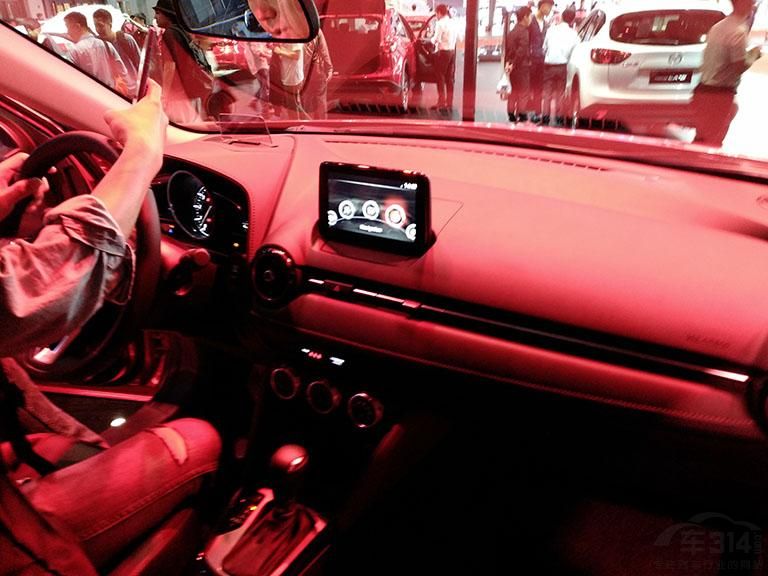 �����п���ƽ����󴥼��ʣ����ײ���