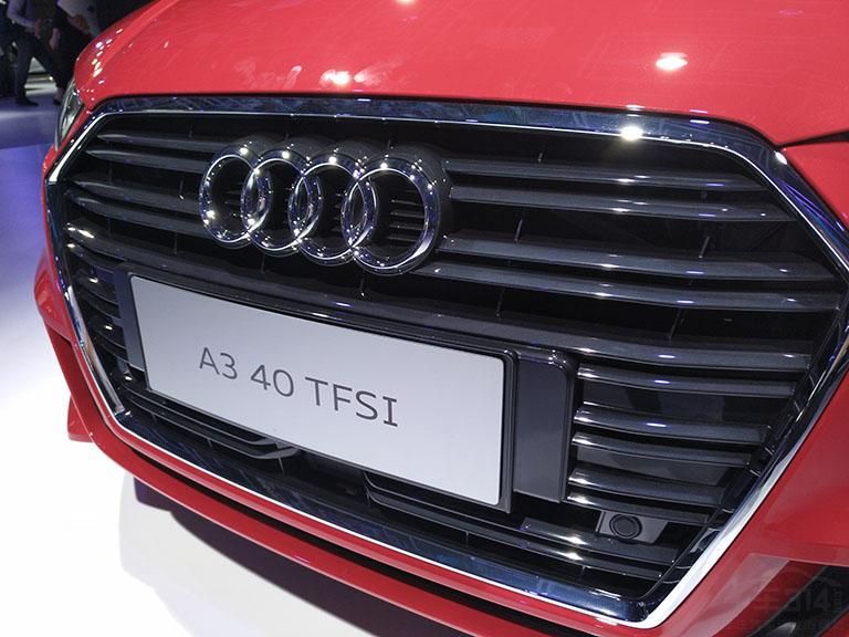 �����������Ͽ�ġ����족���ͣ������˽Ƕ�