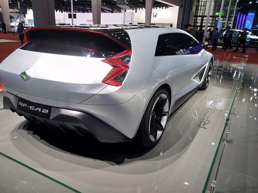 �Һ�45�ȣ�ײɫ��Ƶ��������