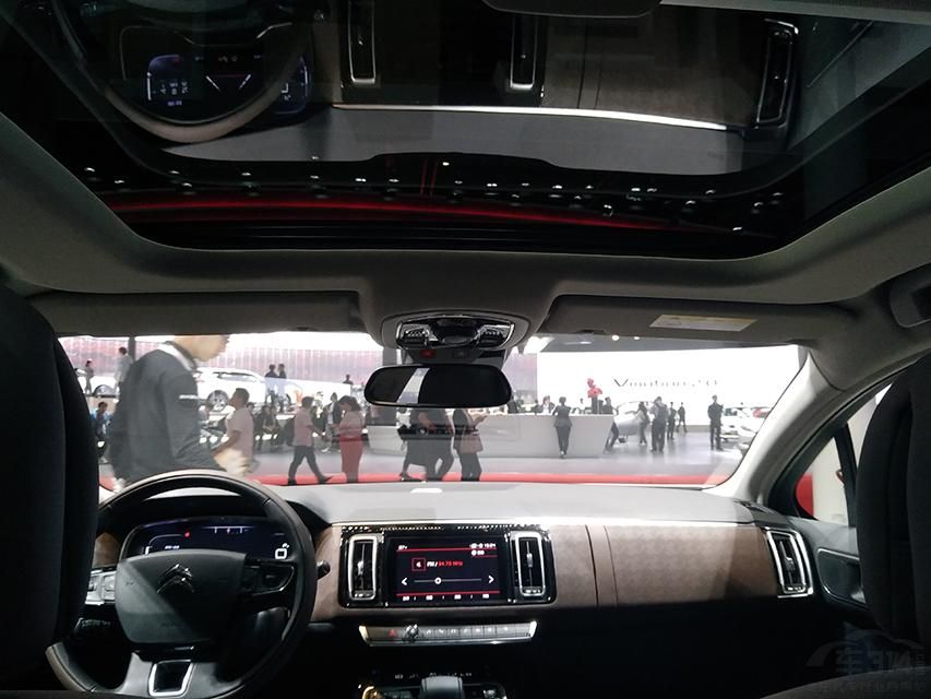 ѩC6ʼΧ죬رεĳܡǰӲУ壬ײƣ͸