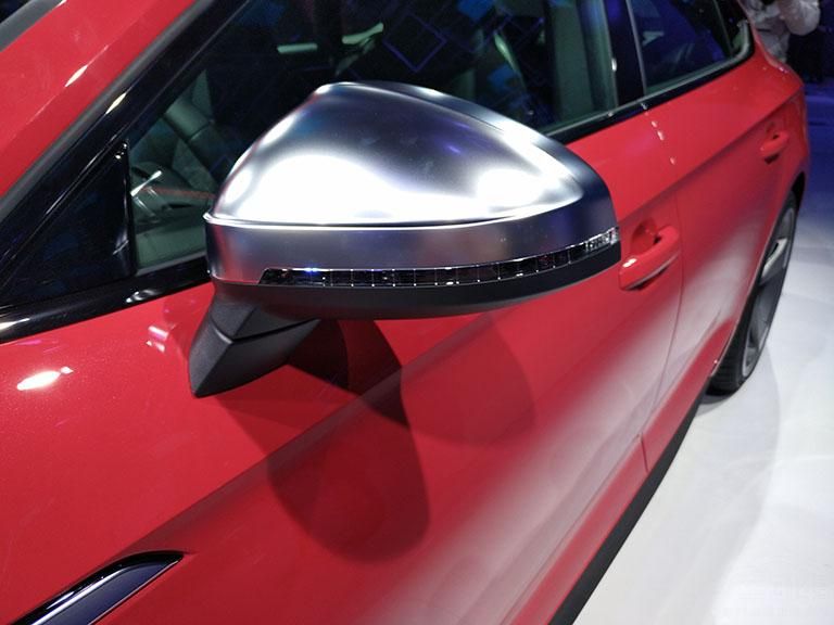 ϣ³A5 Sportbackһ£ڲʷѡ˸̼άд䣬ʹΧͻ˶