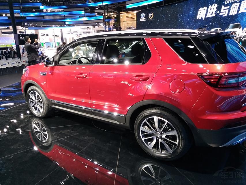 ߴ緽棬CS55ͬһˮƽ߷ֱΪ4500/1855/1690mm,Ϊ2650mm