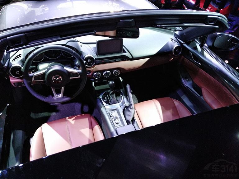 MX-5 RFú˫ɫɫ˫ߵװΣ˶Ϣ