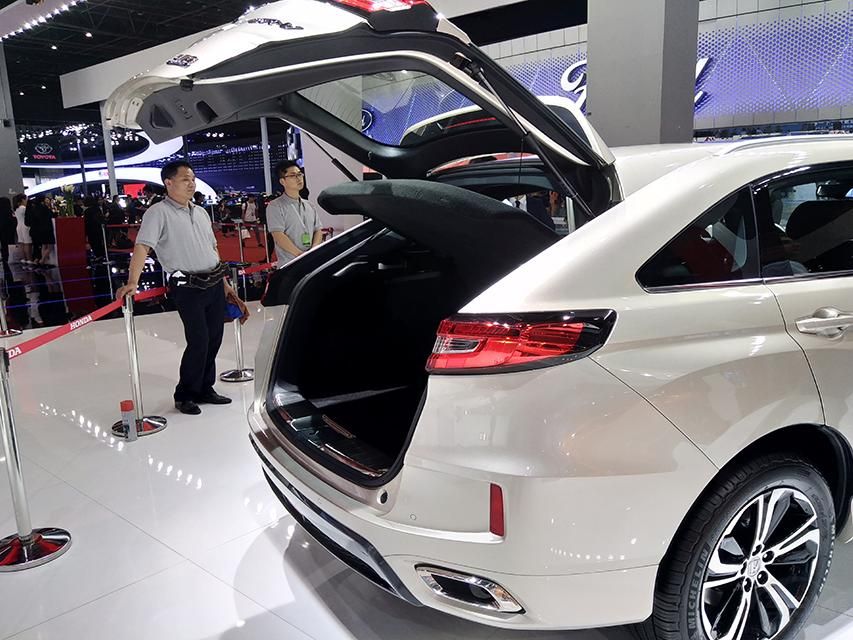 UR-Vη͹ڵһ˸߿ƼС