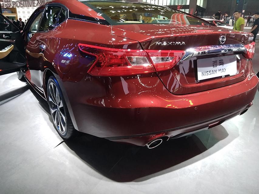 ղͱȽ˶ǰMAXIMAͣղV-MotionƷĶƸǰդ