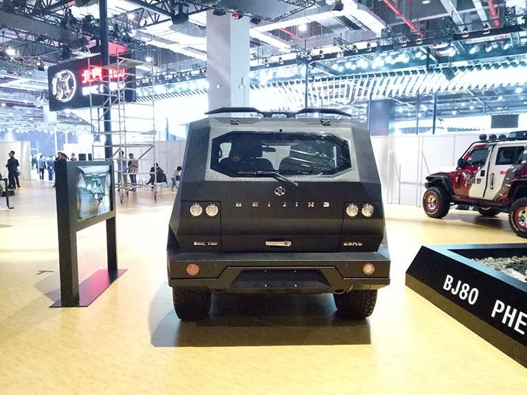 ����˫�������Ͻ���Ȧ���ߴ��п���������20Ӣ�硣