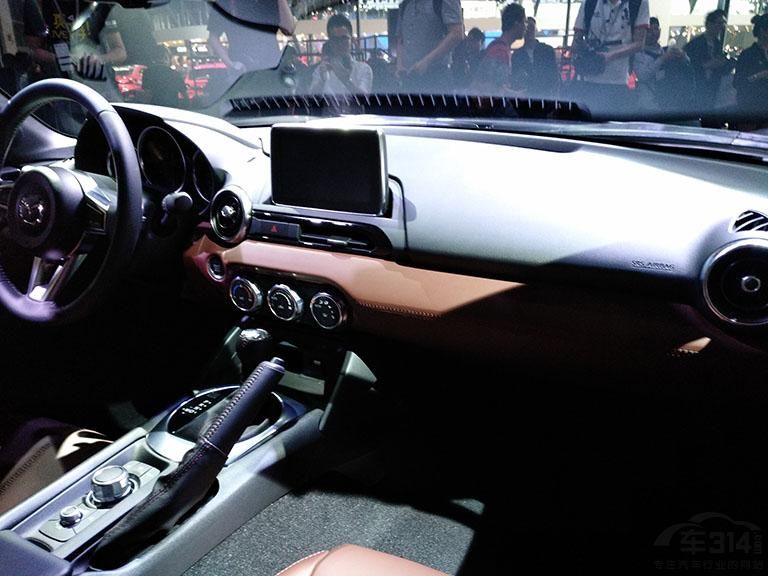 MX-5 RFõǻеʽӲṹʽͱʱ911 TargaƣɣԭеBơ