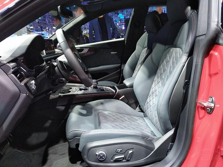 ȫ¿Ķ3.0 V6ѹ棬0-100km/hֻ4.7ɣΪ250 km/h