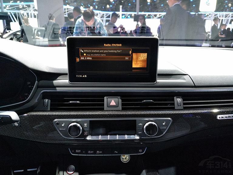 �����Ǳ��̺Ͱµ������п��̣����½���