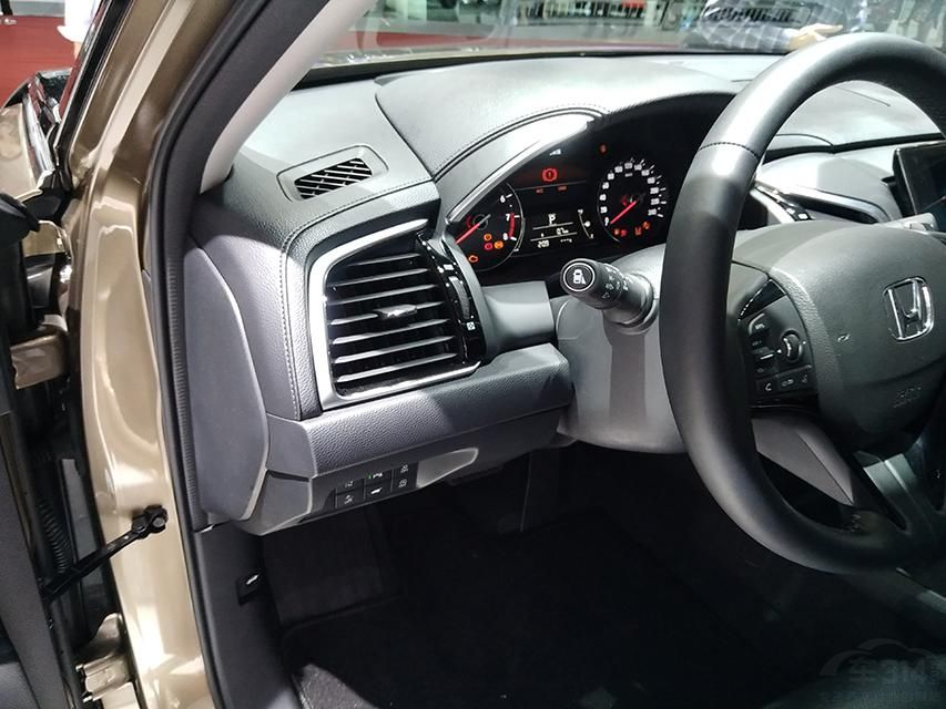 �п�̨ѡ���������ܲ��ϣ��ָк��ʸ�һ��