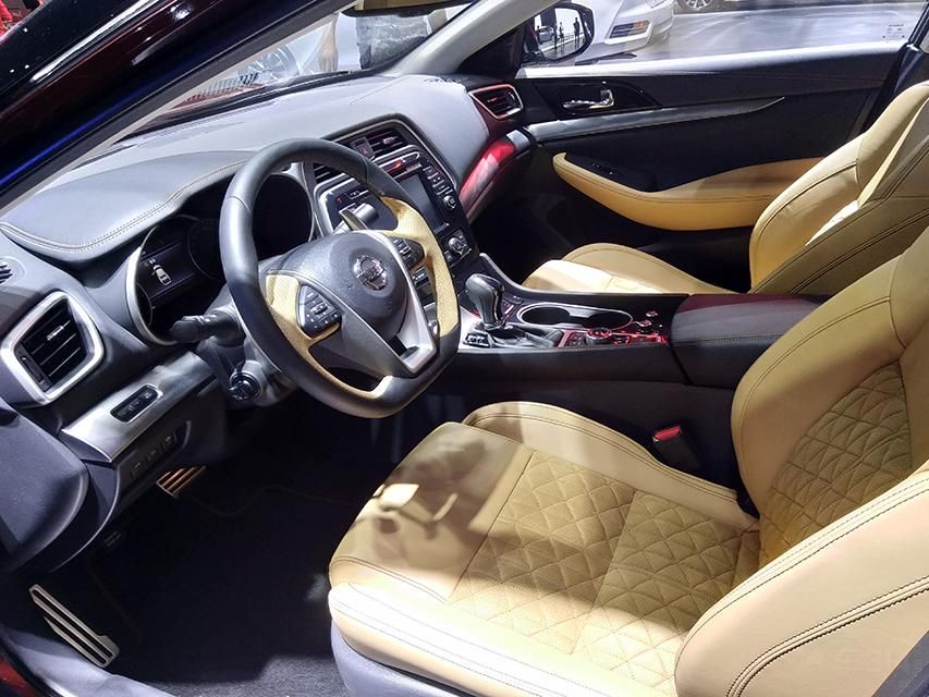 ÷棬ݲͬóװȫ촰롢Ƥ̡̼ȡ˫Զյǰε綯ڣʻϯ8򡢸ʻϯ6ڣһԶңʻϯμȡ