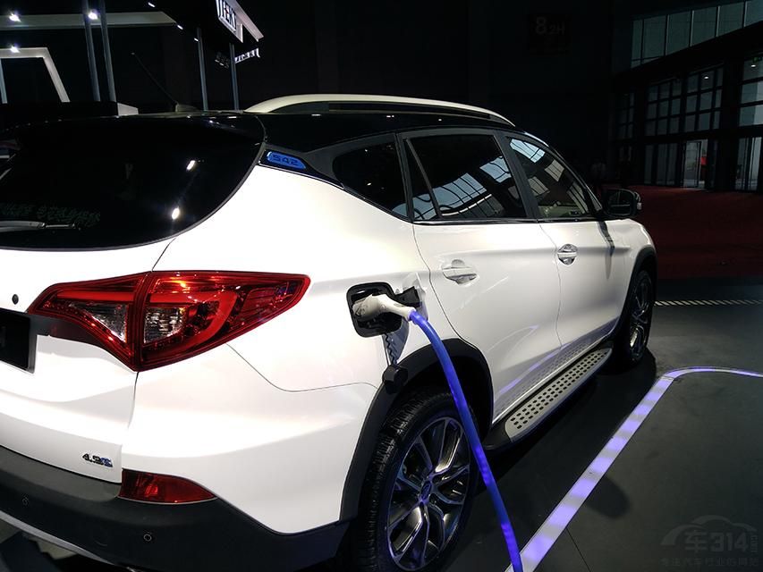 춯ģʽ£DMۺΪ333kWֵŤΪ740Nmٹٽ4.9sٷİٹۺͺΪ1.4L