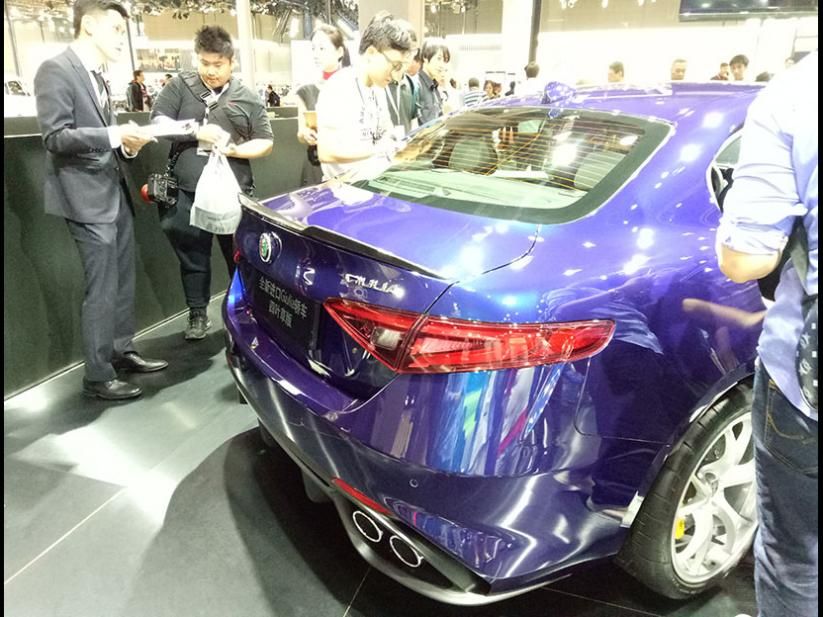 Giulia QVںϷDino2.9T V6ѹ375kW510PSֵŤ600Nm³ȫϵ8AT䡣