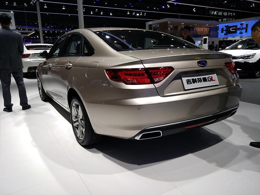 �³����ⲿ�����߳ߴ�ֱ�Ϊ4725/1802/1478mm�����Ϊ2700mm��