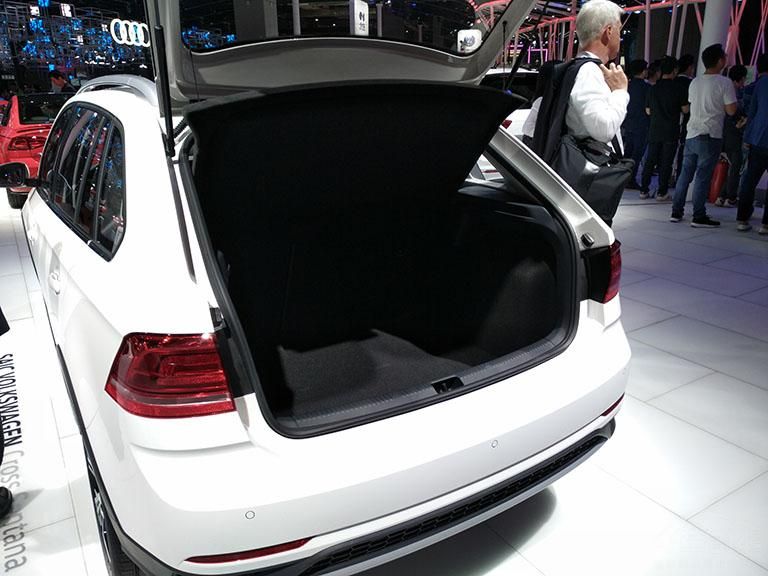 ���η��棬2017��Crossɣ�������ֿ�ͻ�������һ�¡�