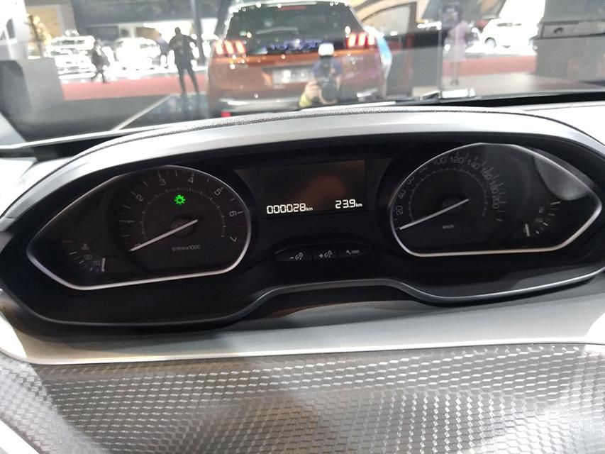 п̨дߴпʵ尴Ƽʮ㣬п²λԲεĿյڡ