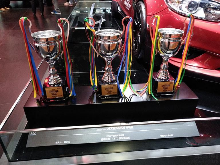 ̨2.5LȻøֱ˫ɱʱΪ192Ť252ţףһ̨2.0LΪ158ֵŤΪ202ţס