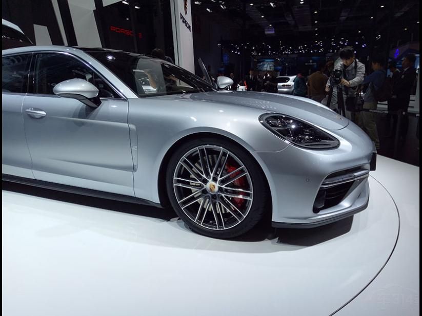 棬Panamera Sport Turismoֱṩ5ֲͬͺţPanameraͨ汣һ¡棬뷢ƥľΪ8PDK˫ϱ䡣