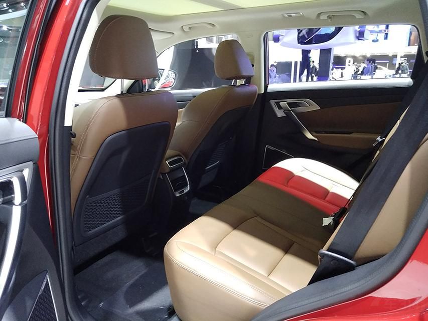 ���������ɫ�ĵ��������ֳ���Ӧ�����䷶Χ�о��ǳ���