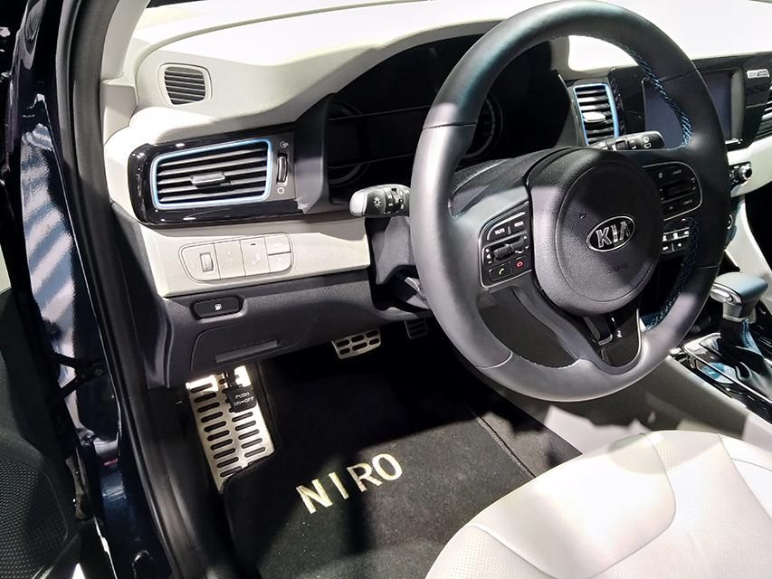 �������棬�³����ػ�϶���ϵͳ����1.6L���ؽ�ɭѭ����Ȼ�������������綯����1.56kWh�����ĵ���鹹�ɡ�