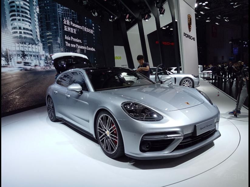 ³һ̨3.0L V6ѹΪ243kW330Psƥ8˫ϱ䣬úϵͳ