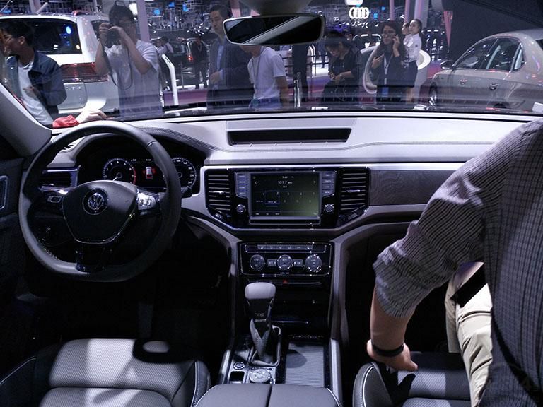 ˿ռ֮⣬ڻΪ䱸ڶ߿Ƽã12.3ӢȫҺǱֻApple CarPlayӦѲ......