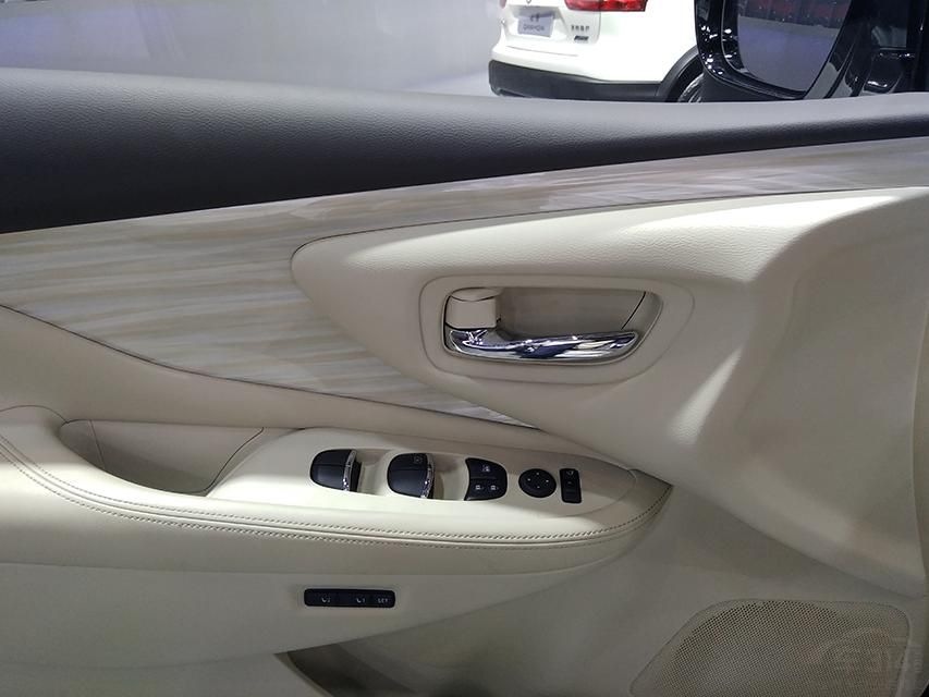 Ÿ͵ǳɫľװΰһֻĸоķʽ̲Ƥ