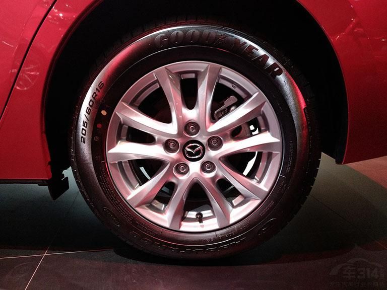 ߴ4582mm1795mm1458mm2700mmڽռγйоصģ²һ֮Ϸγ˶γ˶ʸУҲһ̶ϼ˷ϵ