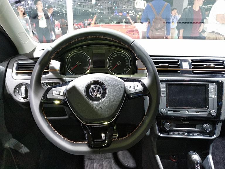 ֻ���п�̨����������ɫ���������������ϵ���ɫ���߼�����ɫ���໥��Ӧ��