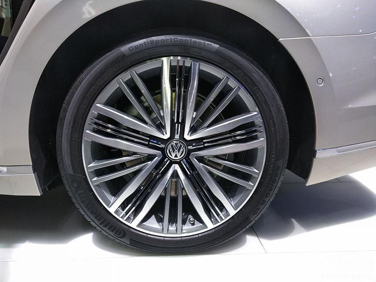 ߺֱΪ5074mm1893mm1489mm3.0TΪ1463mm3009mm