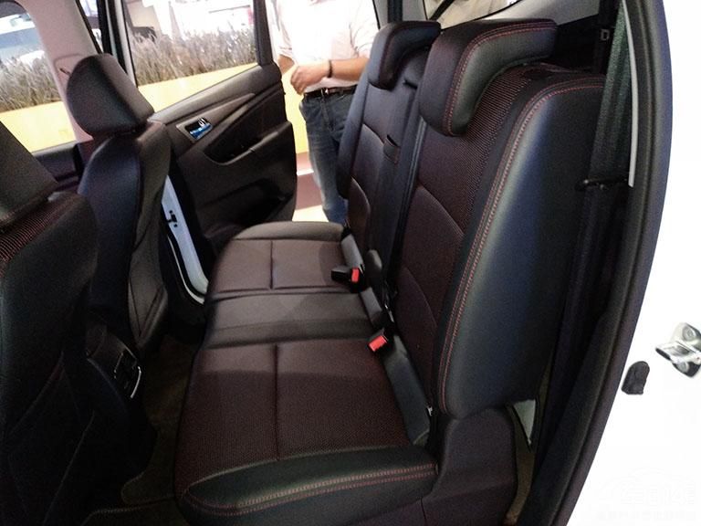 ����˫�������������������㣬�ó��ڵĵ��θ��������١�