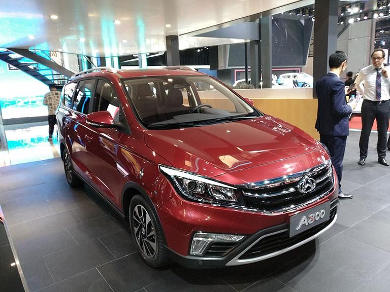 ���½�����դ�������ƹ���ɫװ������