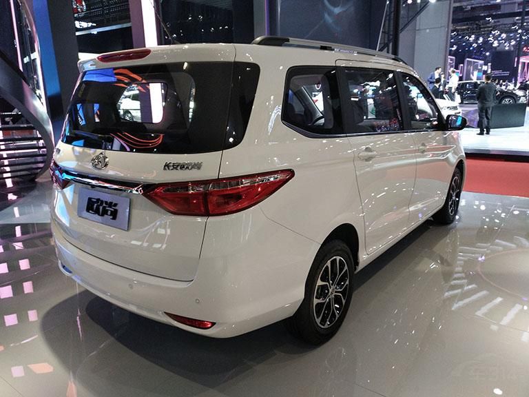 ǰ��դ�ڲ������˺�ɫ��״��ʽ��