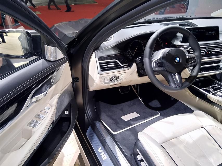 6.6T V12Ϊ°ٹ쳵ͣ610ƥ3.7ư١ٶȲ콢ȫ壬Ƿݴݲ㡣