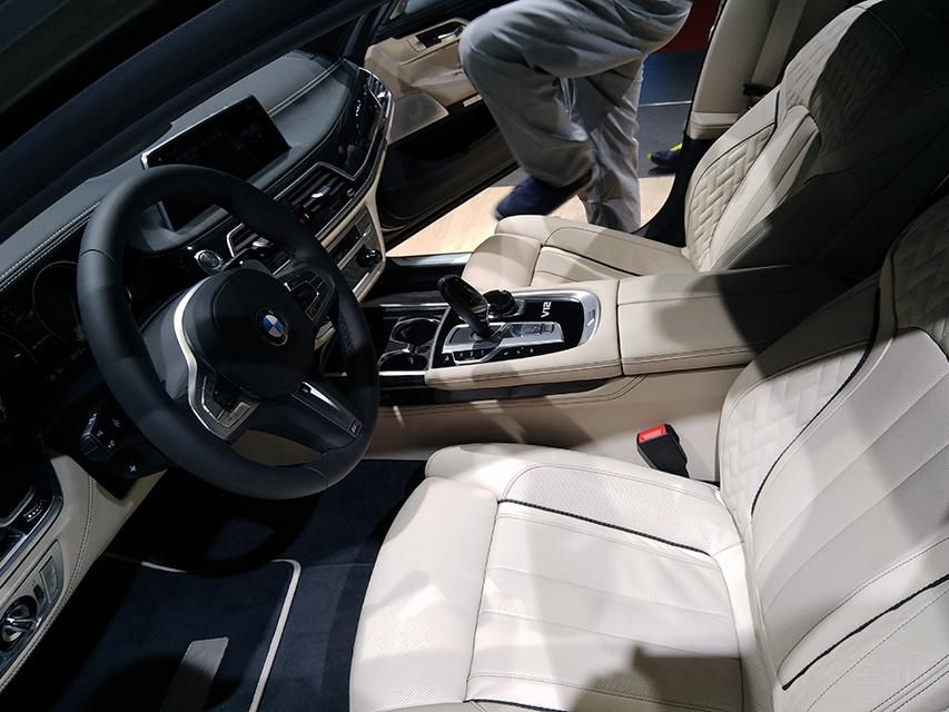 ൱ʸҲһֻܴṂɫ˶͵ѺV12Ÿо˶Ϣ