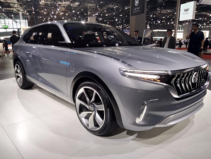 ���β��֣��³��п�̨��Һ����ʾ���ߴ�ʮ�ֿ��ţ�Ӫ����˽�Ϊ�ƻõ��Ӿ�Ч����