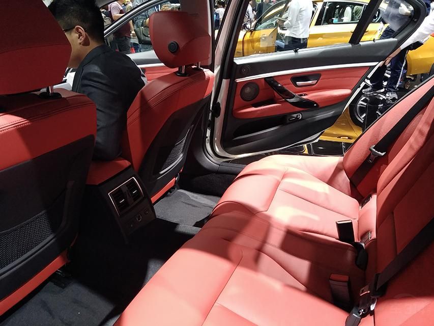 ΪͬΨһ䱸8һ¿3ϵҲͬ콢BMW 7ϵ롣ͨ߸λĴȣһŻ˻ʱǵٷΧڵƽ˳ԡ