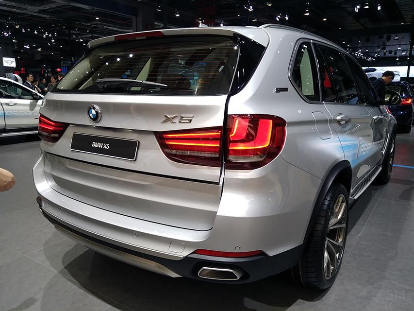 ��������۷��棬һ�ۿ�ȥ�¿�����Ͽ��X5��Ȳ��ޱ仯�������Եó����������С�