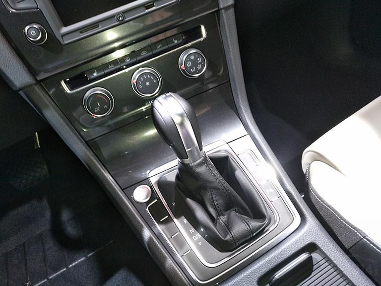 ڸ߶ۼ֮ڣдġƷơͿѡѡµA3ЩƷƵĳ͡