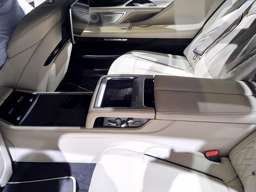 ����7ϵ�ĳ����߷ֱ�Ϊ5250mmX1902mmX1498mm��