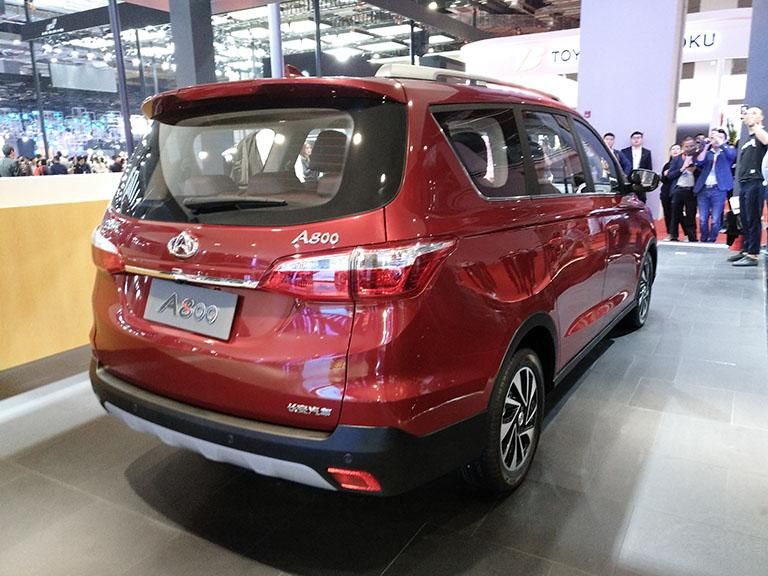 ����ӥ��ʽǰ��ƣ���ƽ�Ϊ��ӱ��